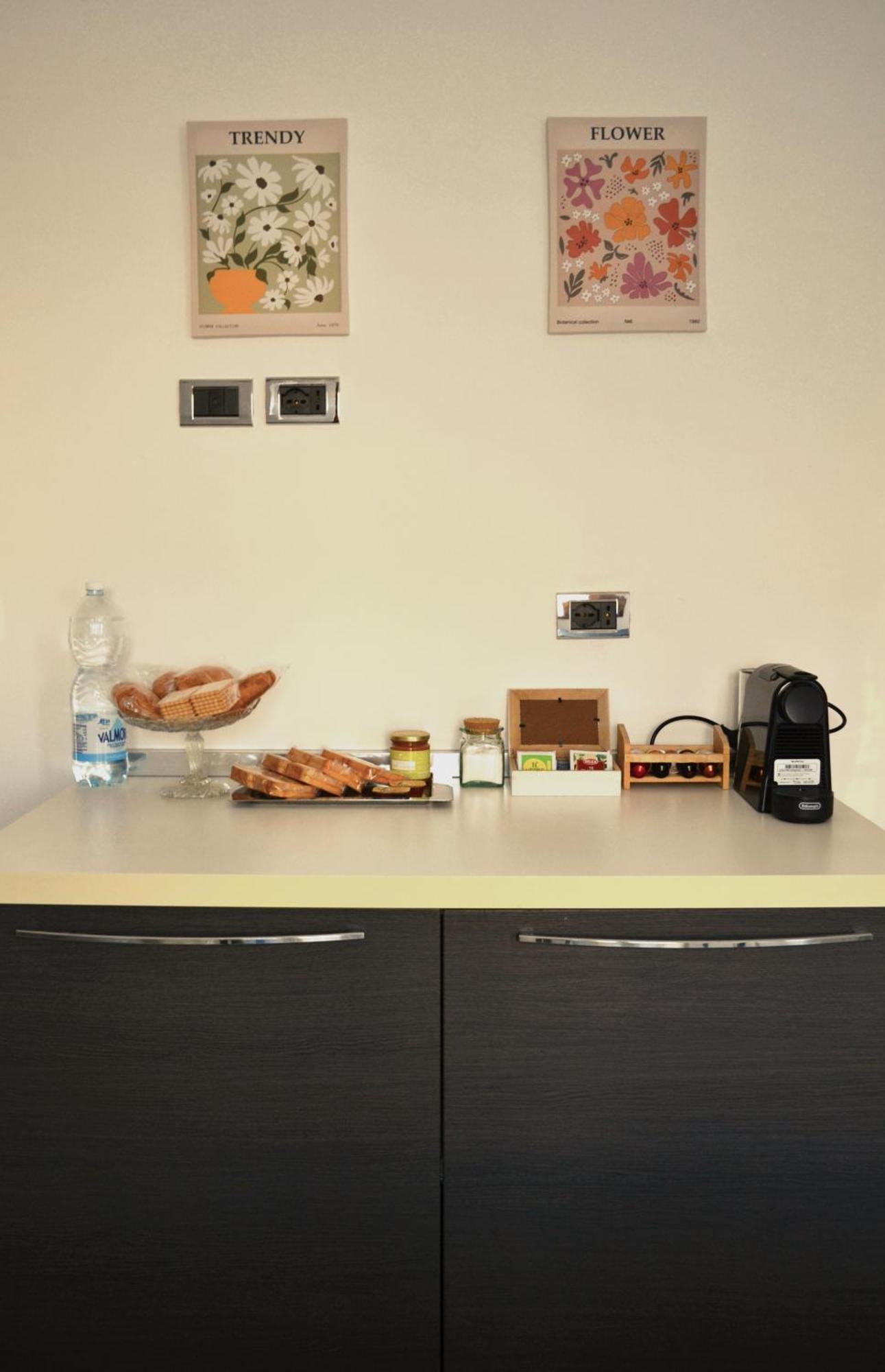 La Dolce Vita - Appartamento Con Parcheggio Privato Vicino Al Centro E All'Ospedale 아스티 외부 사진