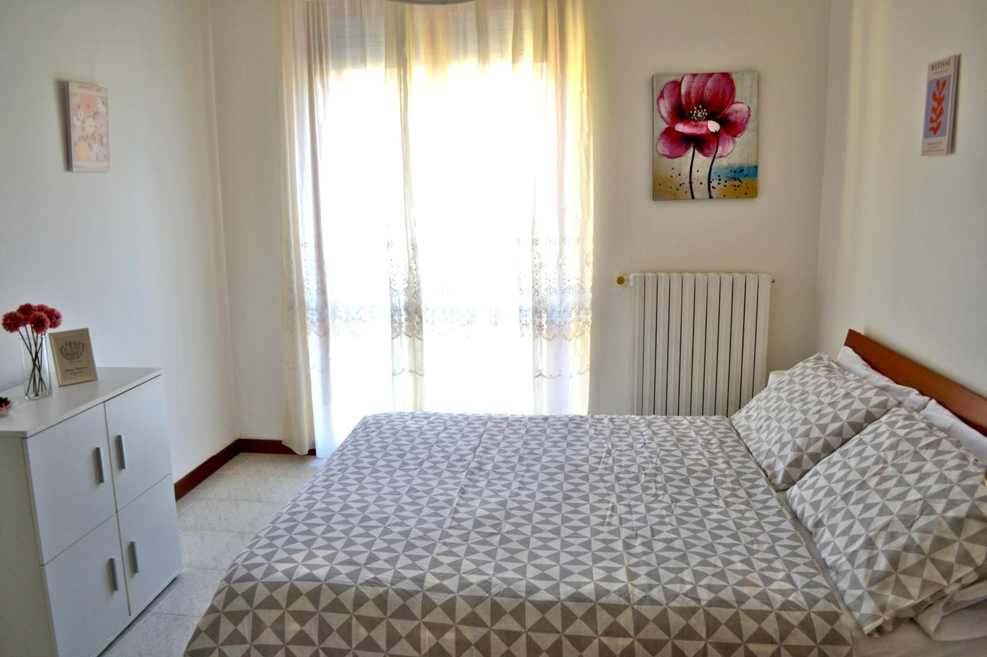 La Dolce Vita - Appartamento Con Parcheggio Privato Vicino Al Centro E All'Ospedale 아스티 외부 사진