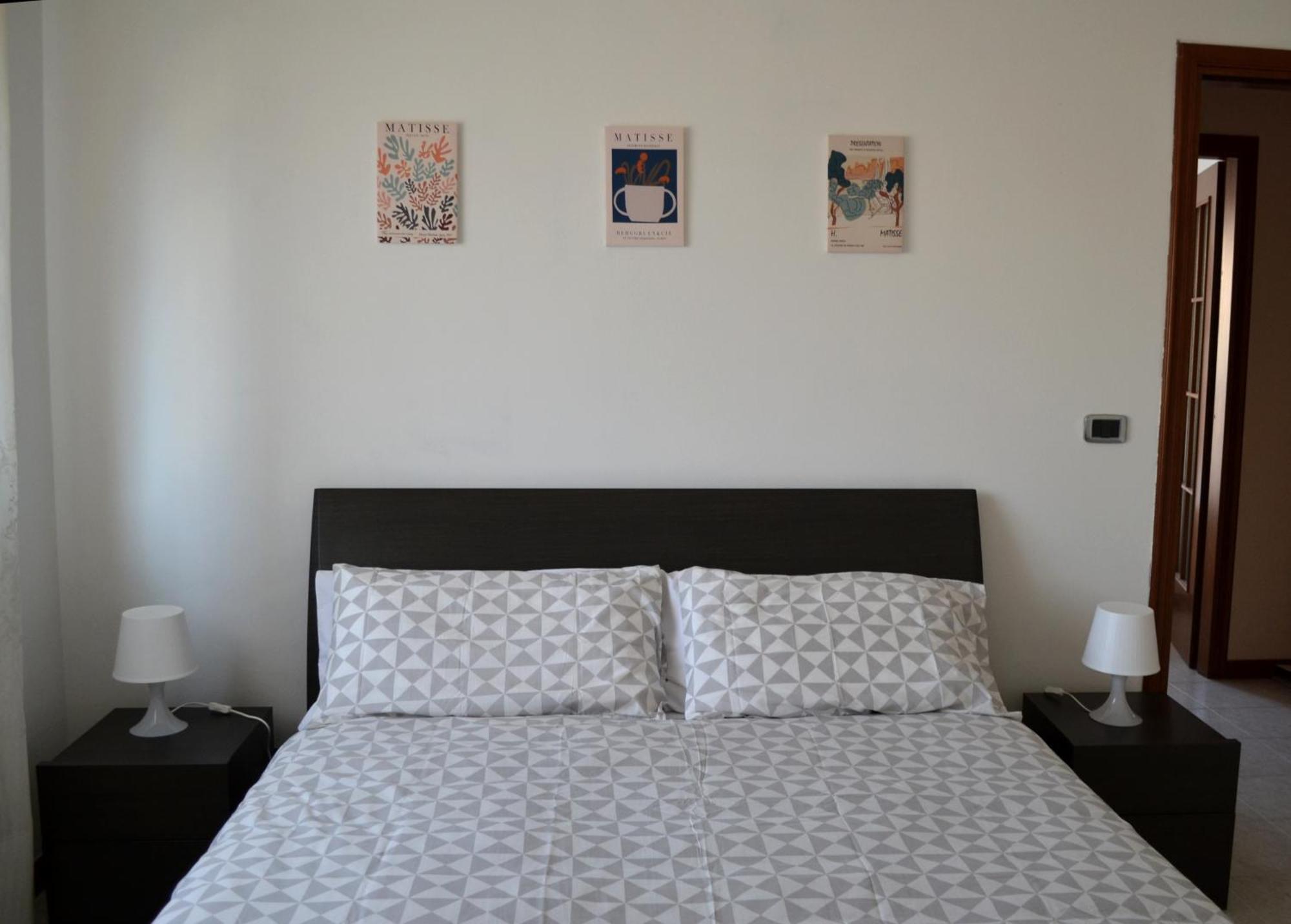 La Dolce Vita - Appartamento Con Parcheggio Privato Vicino Al Centro E All'Ospedale 아스티 외부 사진