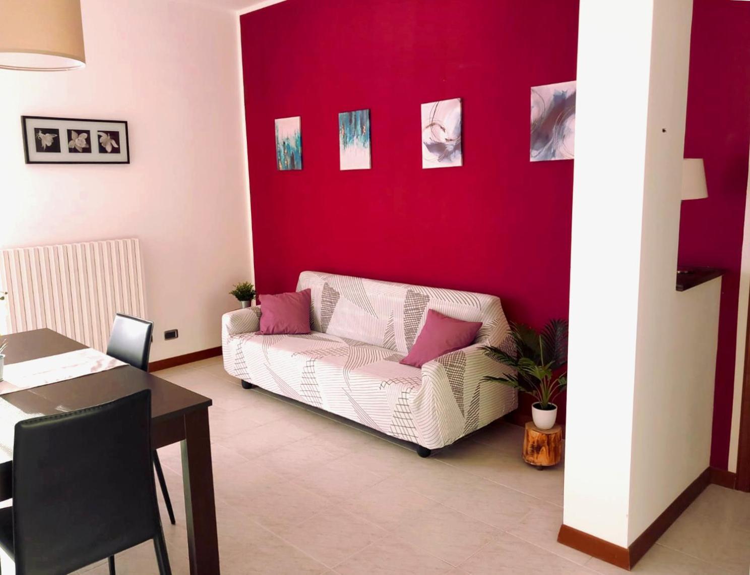 La Dolce Vita - Appartamento Con Parcheggio Privato Vicino Al Centro E All'Ospedale 아스티 외부 사진